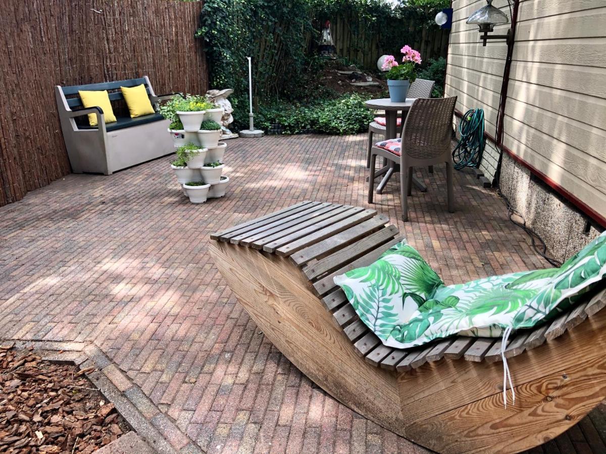 Retro Relax Midden In Het Bos Op De Veluwe In Chalet Putten